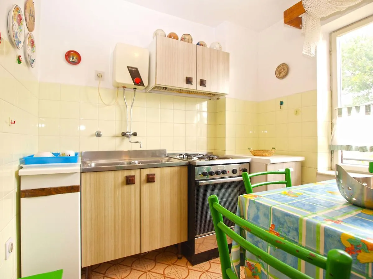 Apartments Milena 1582 Vinkuran