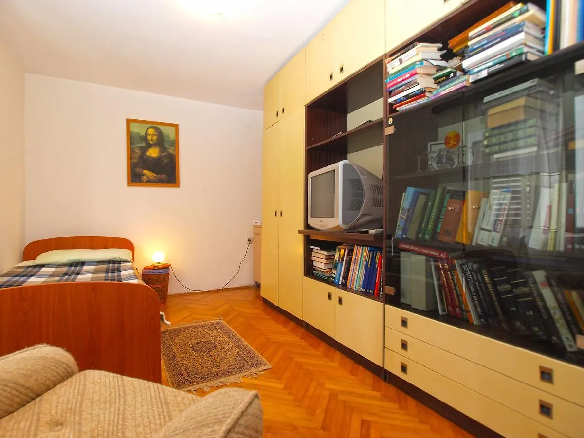 Apartments Milena 1582 Vinkuran